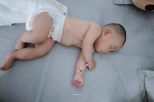 连云港宝宝口水多怎么回事